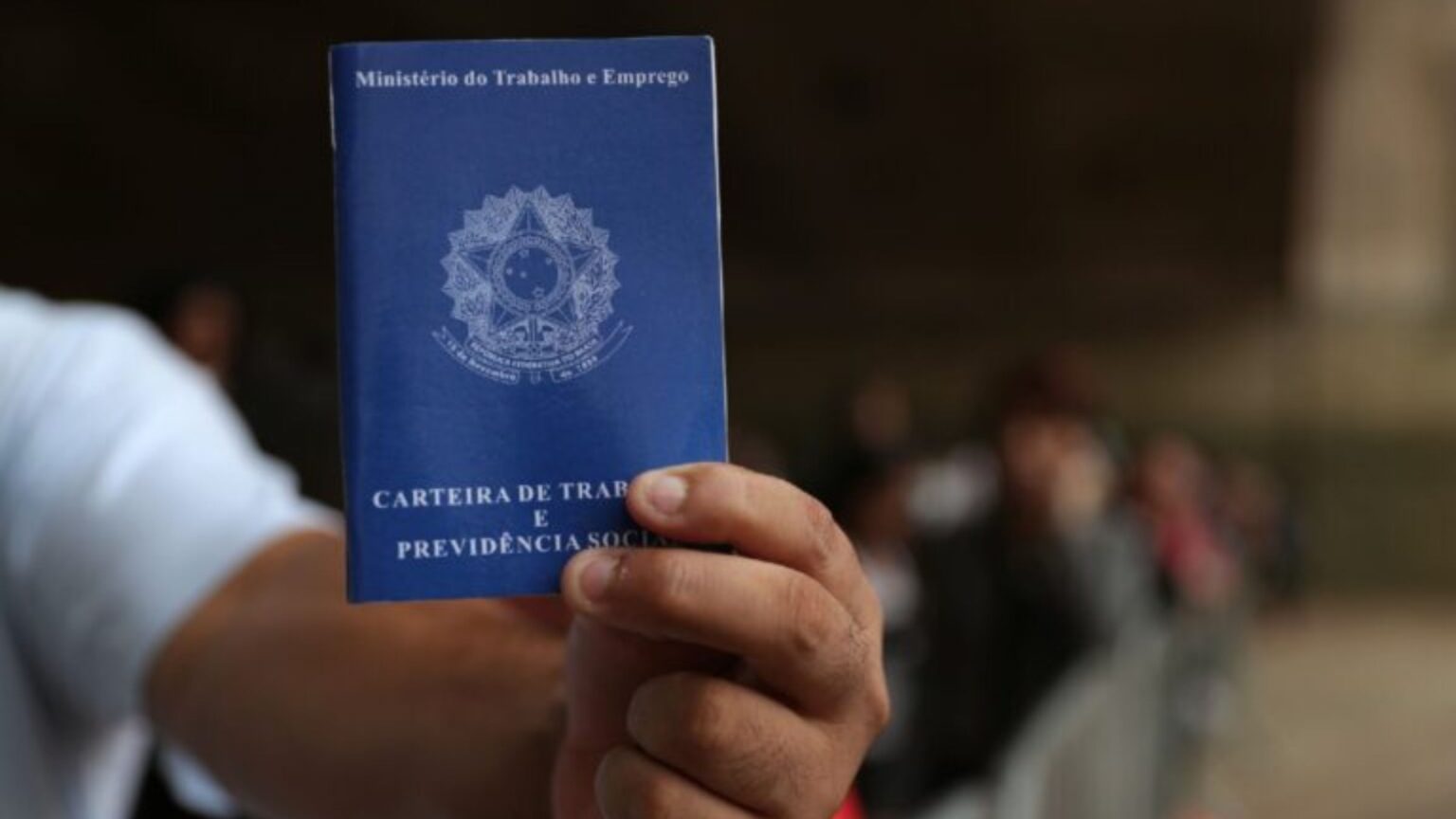 O desemprego sozinho já não conta toda a história do trabalho no Brasil